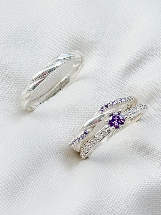 Par de Aliança Mônaco com pedra roxa + Solitário Romantic roxo - Prata 950
