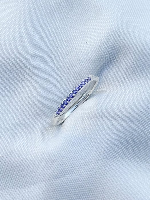 Anel Aparador meia volta em V Roxo - Prata 950