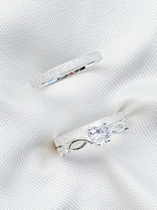 Par de Aliança Diamantada 2mm + Solitário Love Cristal - Prata 950
