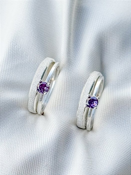 Par de Aliança Diamantada 3mm + Solitários encanto Roxo - Prata 950