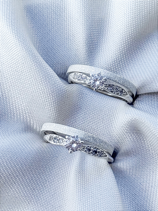 Par de Aliança Diamantada 2mm + Solitários Butterfly - Prata 950
