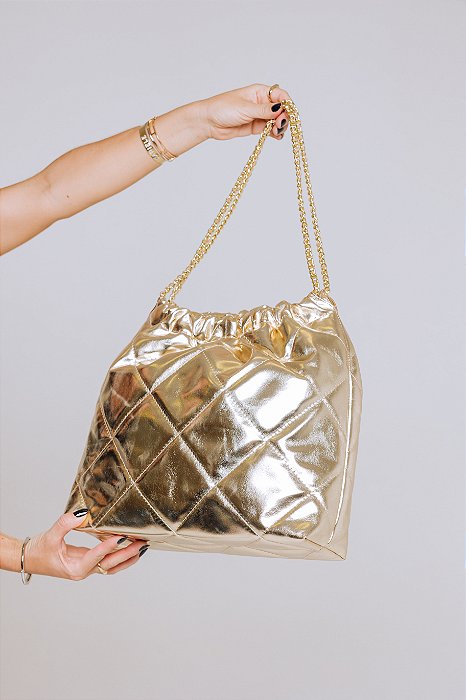 Bolsa Feminina Saco Matelassê Bella (Dourado) - USE HITZZ