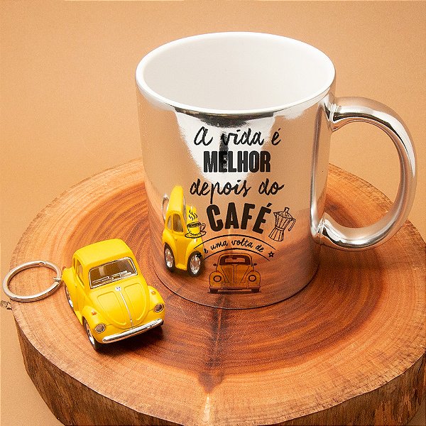 Kit Caneca Espelhada e Chaveiro Fusca Amarelo