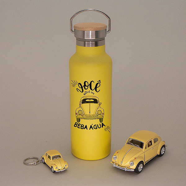 Kit Garrafa Térmica Inox amarela - miniatura e chaveiro Fusca