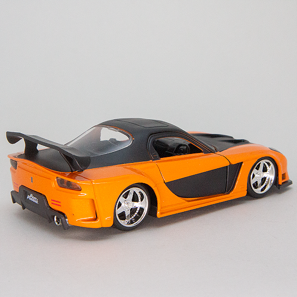 Jada Hollywood Rides Street Fighter 1993 Mazda RX7 with Figure