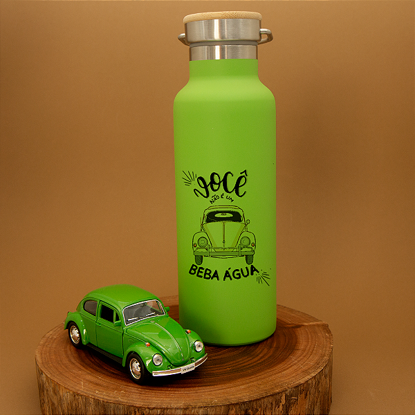 Kit Garrafa Térmica e Miniatura Fusca Verde