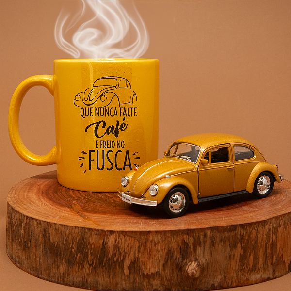 Kit Caneca e Miniatura Fusca Dourado