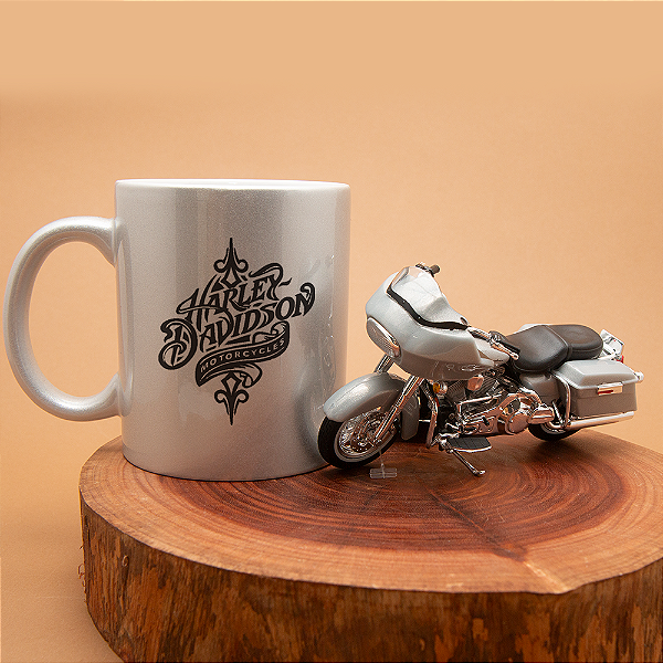 Kit Harley Davidson caneca e miniatura FLTR Road Glide 2002