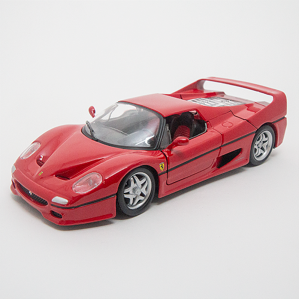 Ferrari F50 1:24 – Miniatura Clássica e Colecionável