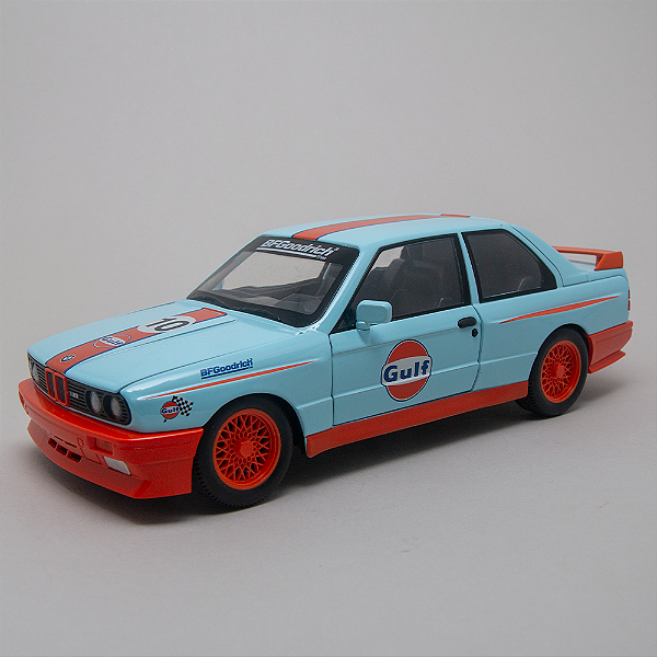 Miniatura BMW M3 1990 Gulf 1:24