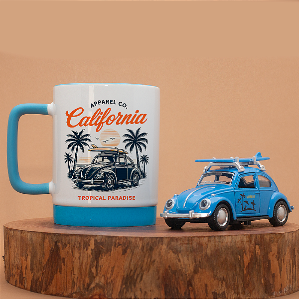 Kit Presente Fusca Surf – Caneca de Cerâmica + Miniatura Fusca com Prancha no Teto