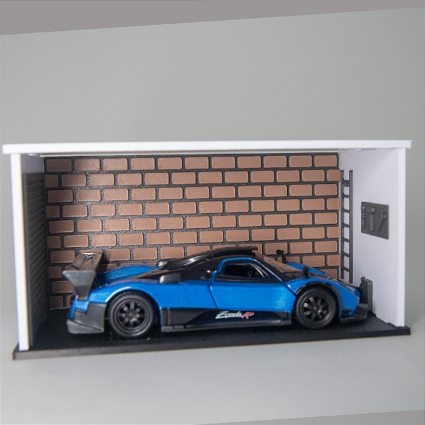Miniatura Pagani Zonda R 1:32 com Garagem Diorama