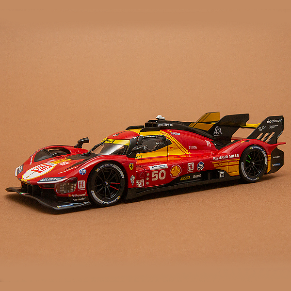 Miniatura Ferrari 499P LMH 1:24 – Hypercar Le Mans Colecionável Premium