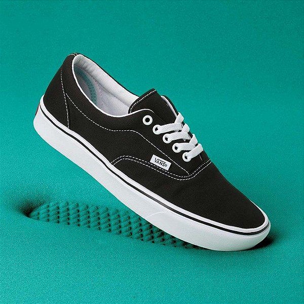 vans era authentic