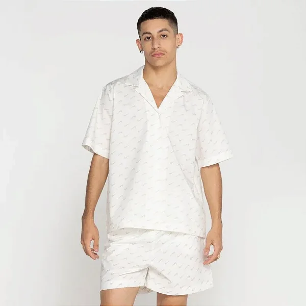 Camisa Nike Sportswear Mult Swoosh