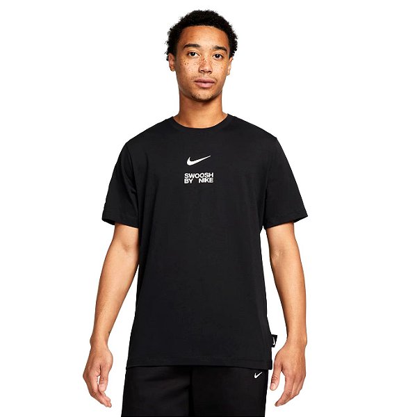 Camiseta Nike Swoosh By Nike Preta