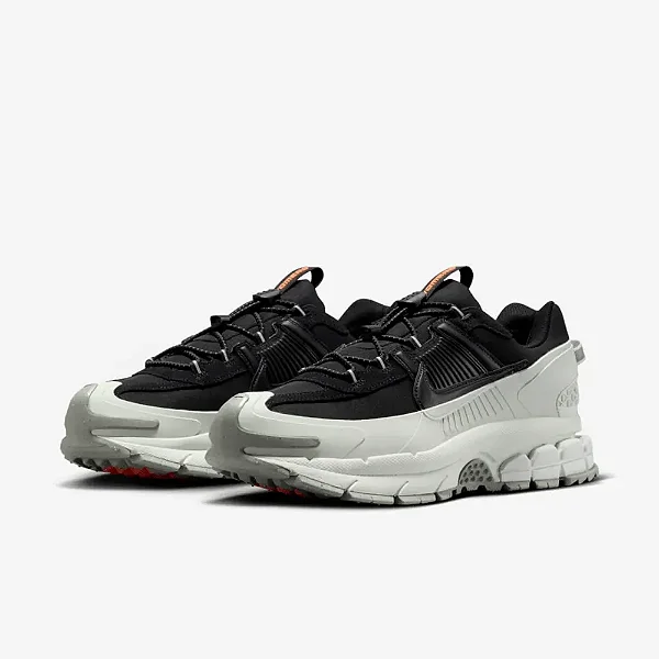 Nike Zoom Vomero 5 Roam Black Light Silver