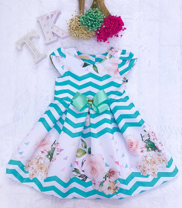 vestido infantil com pregas