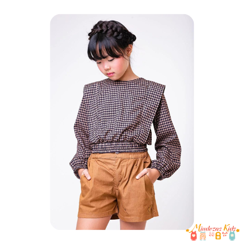 Conjunto de blusa e shorts L2M BLK24