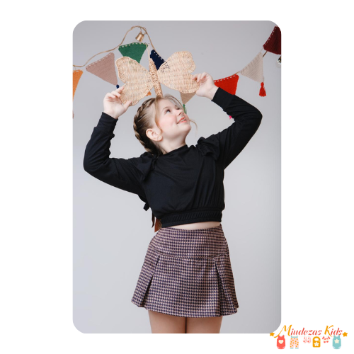 Conjunto de blusa manga longa e short saia Sasha L2M