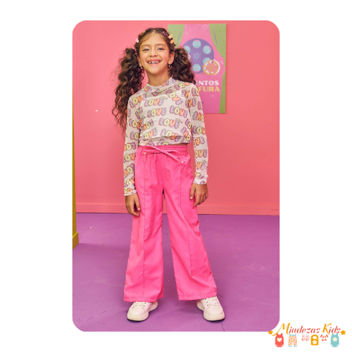 Conjunto de calça wide leg e blusa cropped Kukiê