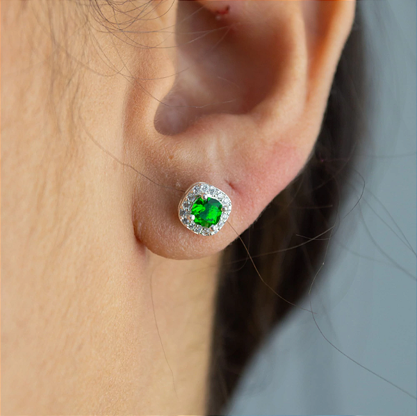 Brinco Pedra Quadrada Mini Verde Esmeralda Cravejado Com Zircônias