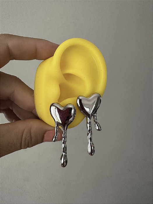 Brinco Coração Derretido Prata