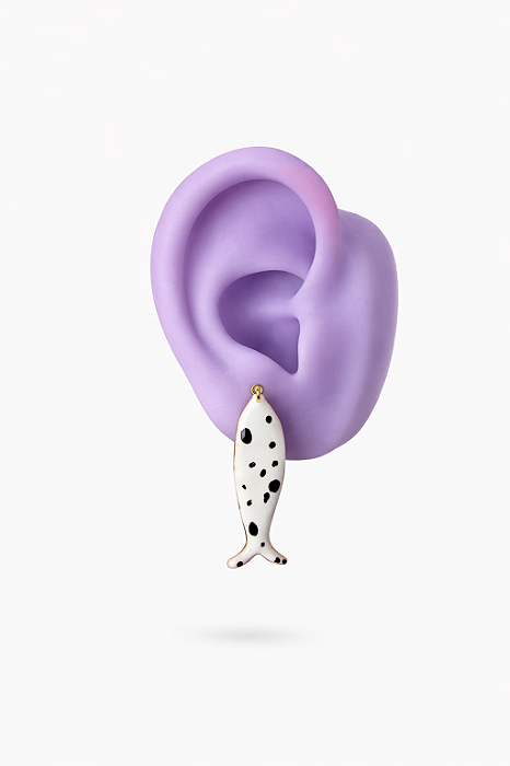 Brinco Peixe Resinado Branco