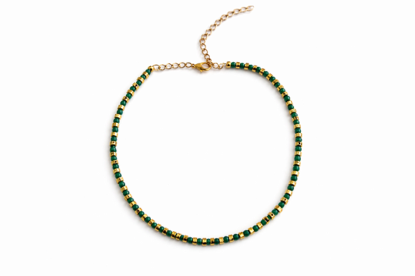 Colar Dourado Pedras Verdes