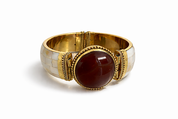 Pulseira Indiana Madrepérola Marrom Rústica