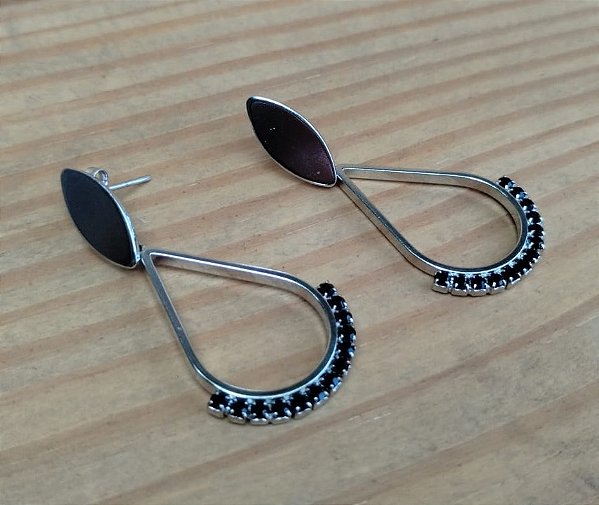 BRINCO PÊNDULO CRAVEJADO / AÇO INOXIDÁVEL