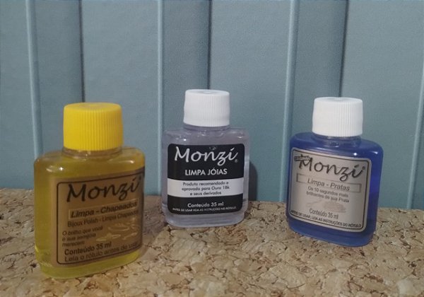 Monzi limpa jóias