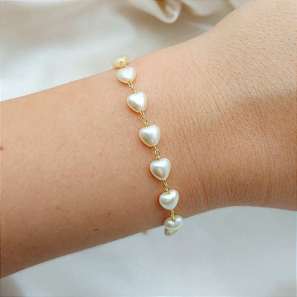 Pulseira Corações Em Pérolas Com Banho De Ouro