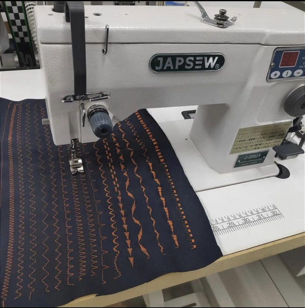 ZIGUE ZAGUE COM 100 PONTOS DECORATIVOS JAPSEW J-20UX -BIVOLT