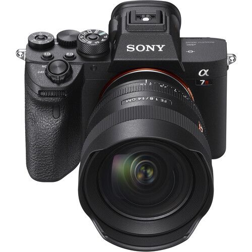 SONY FE14mmF1.8GM 、FE135mmF1.8GMの2本セット SONY FE14mmF1.8GM 、FE135mmF1.8GMの2本セット SONY FE14mmF1.8GM