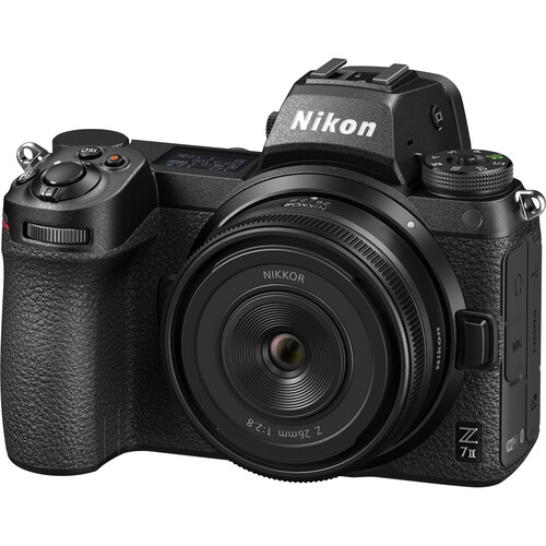 ニコン NIKKOR Z 26mm F2.8 Lente Nikon NIKKOR Z 26mm f/2.8 – Compacta e Versátil para