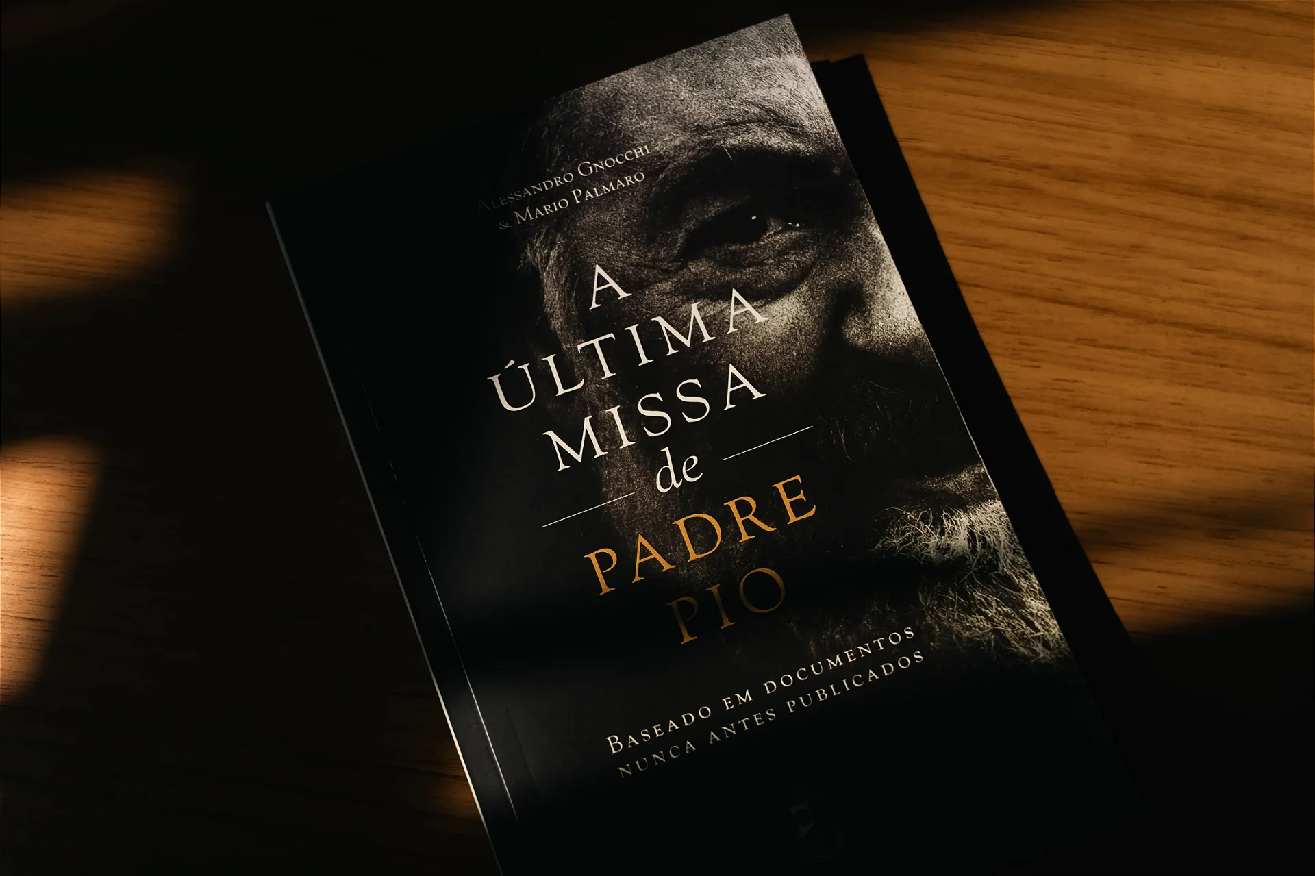 A Última Missa do Padre Pio - Banner Principal