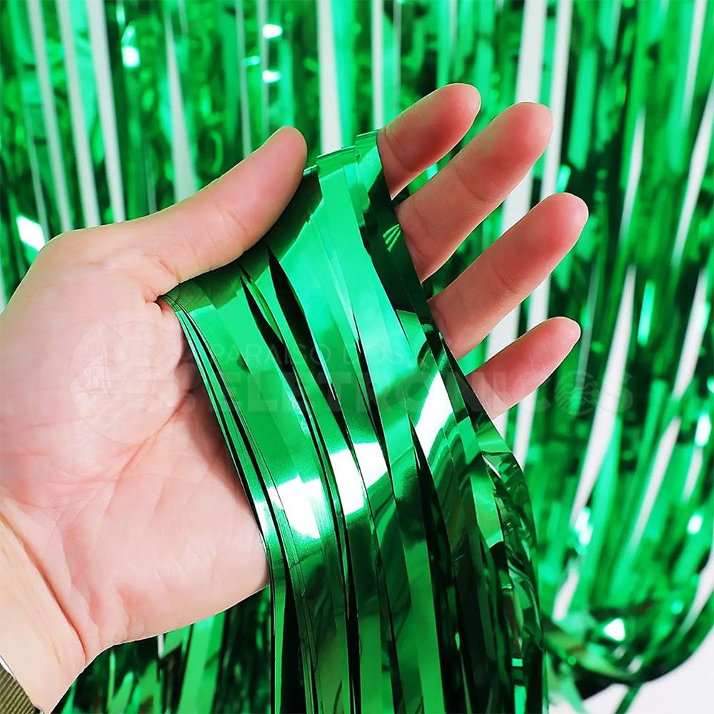 Cortina Metalizada Verde Bandeira 1mx2m 01 un. Silver - Mania de Laço Festas Cortina Metalizada Verde Bandeira 1mx2m 01 un. Silver - Mania de Laço Festas