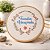 Quadro Decorativo Bordado Família Abençoada - 20cm Diâmetro - Imagem 2