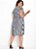 Vestido Listrado Preto E Branco Em Malha Plus Size - Imagem 4