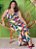 Vestido Floral Colorido Em Jersey Acetinado Plus Size - Imagem 3