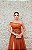 VESTIDO TERRACOTA OMBRO ÚNICO FENDA EM TULE - Imagem 3