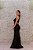 VESTIDO LONGO PRETO OMBRO ÚNICO PAETÊ DE VELUDO VAZADO NA CINTURA - Imagem 2