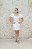 VESTIDO CURTO PATBO BRANCO OMBRO COM CINTO BORDADO - Imagem 2