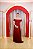 VESTIDO MARSALA CREPE OMBRO A OMBRO DECOTE RETO SAIA DRAPEADA LATERAL E FENDA - Imagem 3