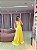VESTIDO TOMARA QUE CAIA AMARELO EM TAFETA BUSTO ESTRUTURADO E DECOTE EM V - Imagem 1