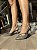 Scarpin Fivela Cinza Salto 8cm Verniz Donna - Imagem 1