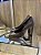 Scarpin Marrom Em Couro Com Biqueira Dourada Emmy - Imagem 3