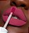 Batom Líquido 12H Fúcsia, Lip Glitter Pink Glass e Lip Scrub Esfoliante Labial Dailus - Imagem 5