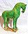 Estatueta chinesa modelada em cavalo, ao gosto do período tang. Coberta por esmalte tonalidade verde. Séc. XX. Med. Alt. 27.5 cm. x Compr. 27 cm. - Imagem 3